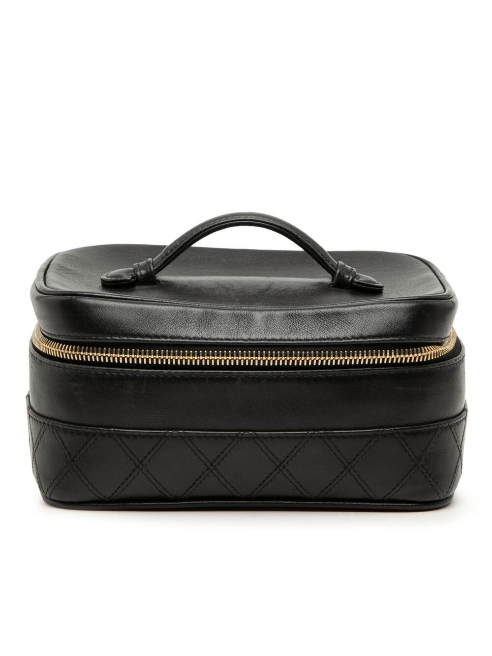 Chanel Cc Quilted Lambskin Vanity Bag #340535C72B